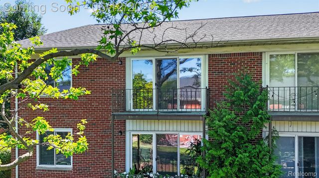 2449 Mulberry Square 32, Bloomfield Hills, MI 48302