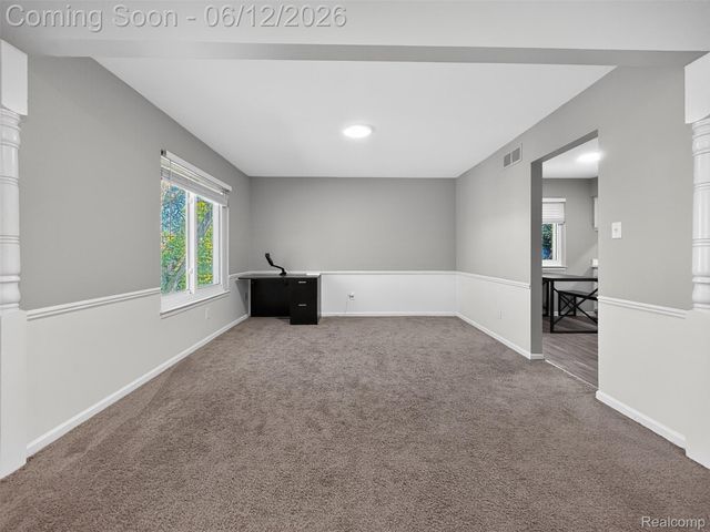 2449 Mulberry Square 32, Bloomfield Hills, MI 48302