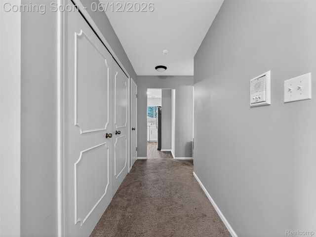 2449 Mulberry Square 32, Bloomfield Hills, MI 48302