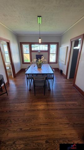 2730 Whitmore Street, Omaha, NE 68112