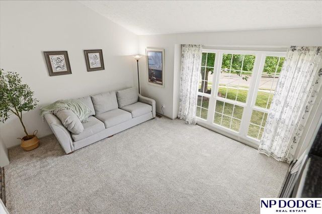 3704 Schuemann Drive, Bellevue, NE 68123