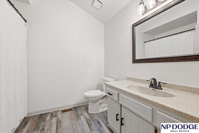 3704 Schuemann Drive, Bellevue, NE 68123