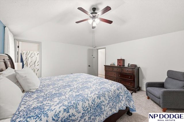 3704 Schuemann Drive, Bellevue, NE 68123