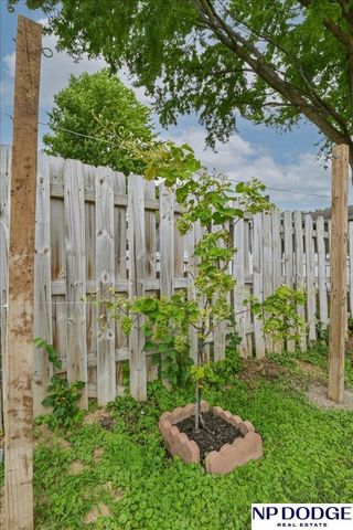 3704 Schuemann Drive, Bellevue, NE 68123