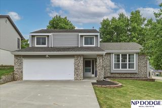 3704 Schuemann Drive, Bellevue, NE 68123