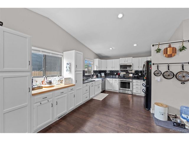 858 Hubbell Dr, Colorado Springs, CO 80911