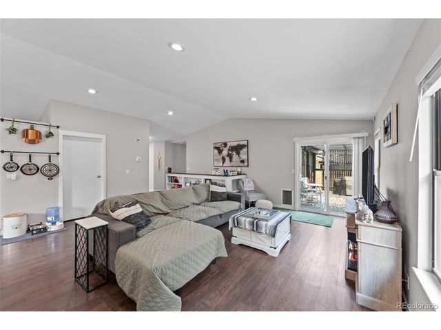 858 Hubbell Dr, Colorado Springs, CO 80911