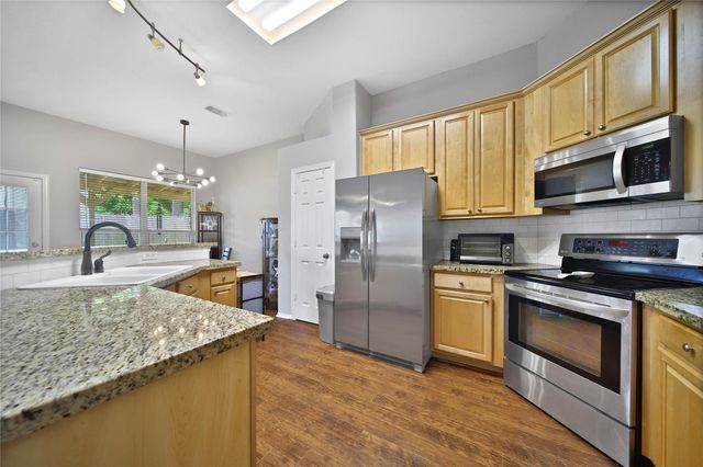 2227 Valley View Crossing, Conroe, TX 77304