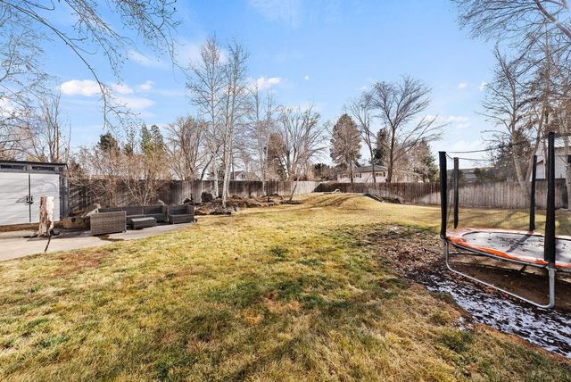 21387 Starling Drive, Bend, OR 97701