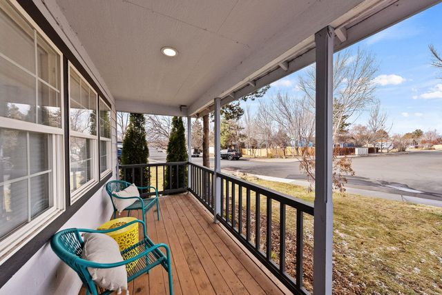 21387 Starling Drive, Bend, OR 97701