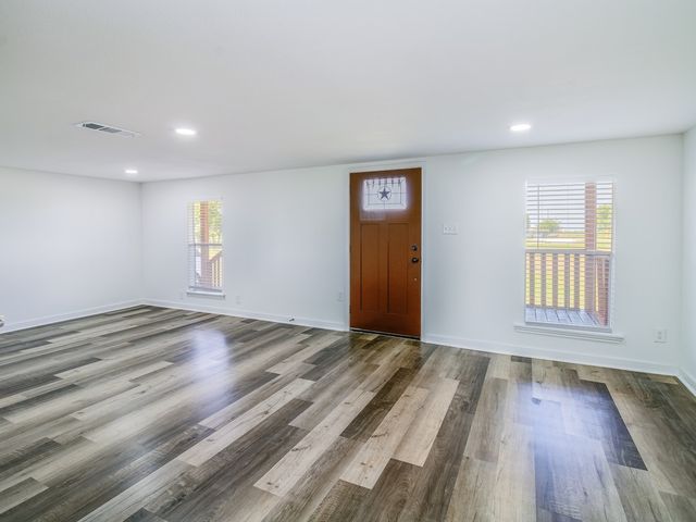 220 Lcr 396, Groesbeck, TX 76642