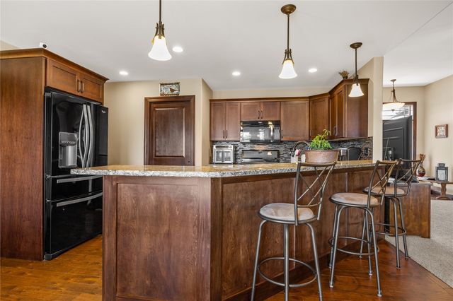 982 Raleigh Lane, Marion, IA 52302