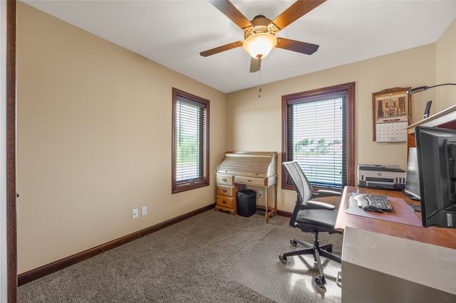 982 Raleigh Lane, Marion, IA 52302