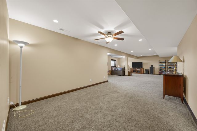 982 Raleigh Lane, Marion, IA 52302