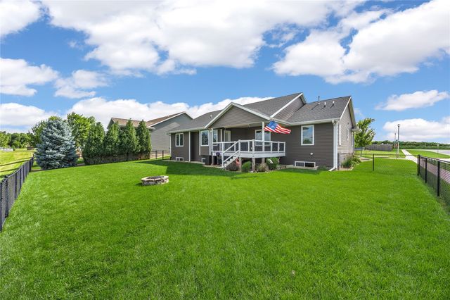 982 Raleigh Lane, Marion, IA 52302