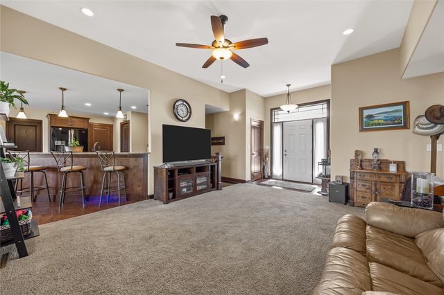982 Raleigh Lane, Marion, IA 52302