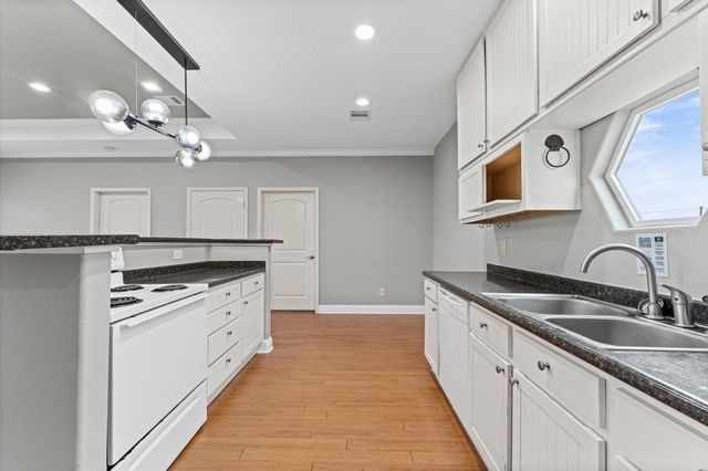 818 W Johnson Crawford Circle, Port Bolivar, TX 77650