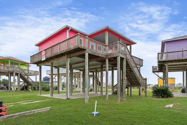 818 W Johnson Crawford Circle, Port Bolivar, TX 77650