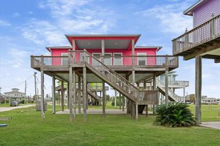 818 W Johnson Crawford Circle, Port Bolivar, TX 77650