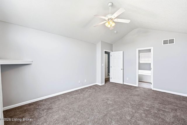 7022 Black Walnut Cir, Louisville, KY 40229