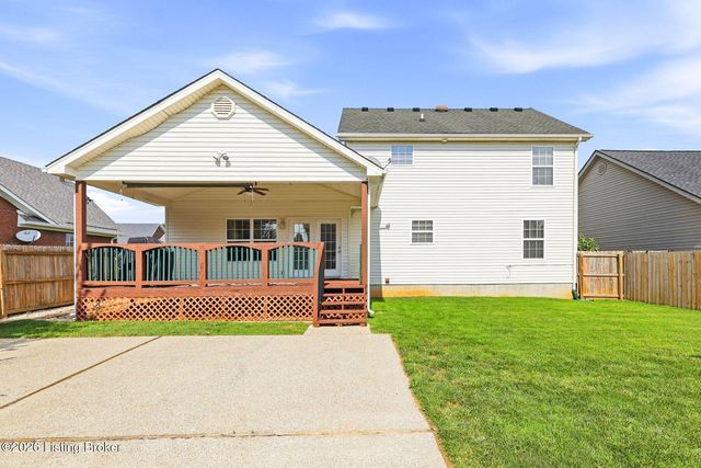 7022 Black Walnut Cir, Louisville, KY 40229