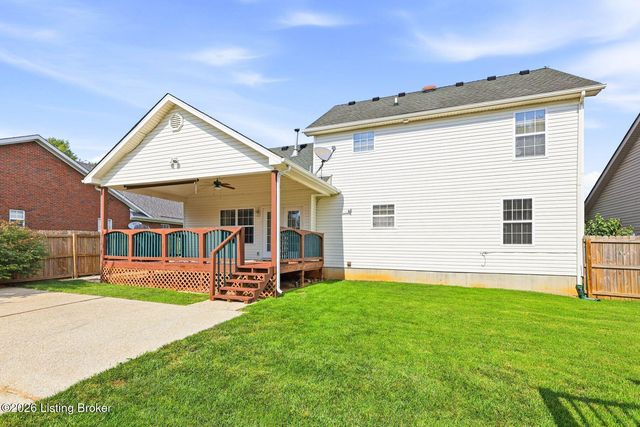 7022 Black Walnut Cir, Louisville, KY 40229