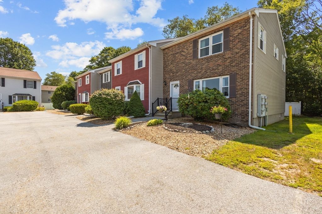 19 Highcrest Park 19, Webster, MA 01570