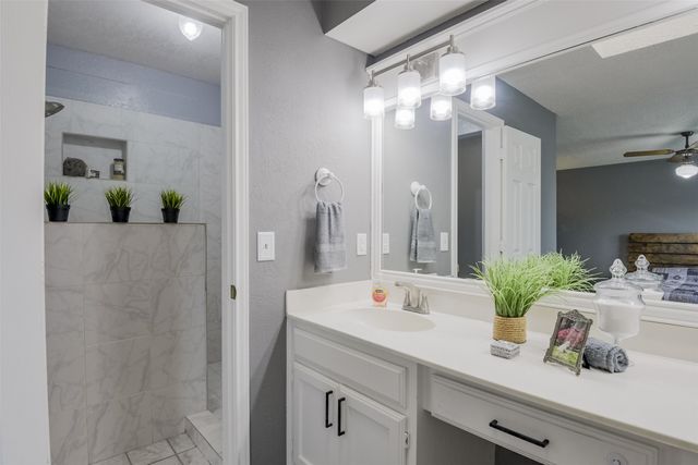 257 Spring Brook Drive, Mansfield, TX 76063