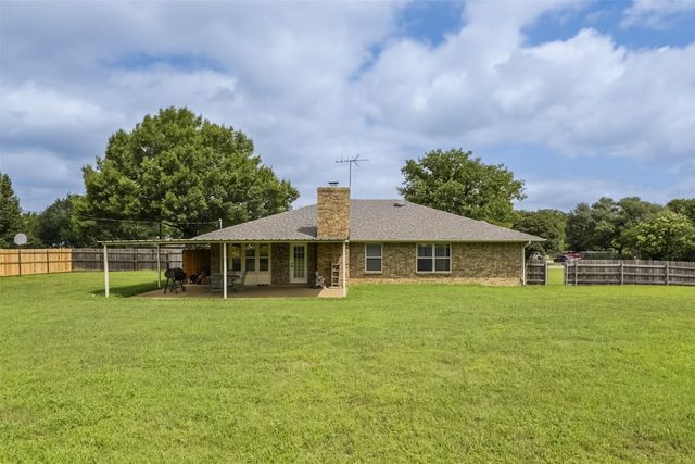 257 Spring Brook Drive, Mansfield, TX 76063