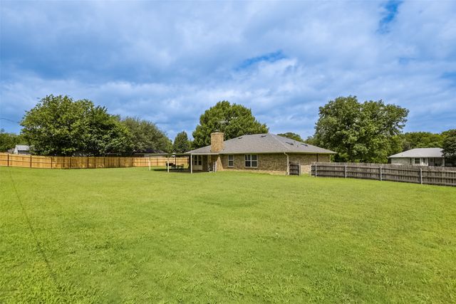 257 Spring Brook Drive, Mansfield, TX 76063