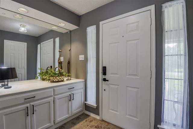 257 Spring Brook Drive, Mansfield, TX 76063