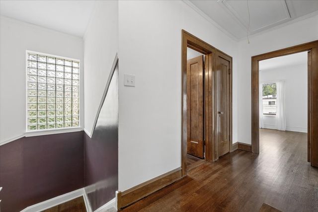 4821 N Harding Avenue, Chicago, IL 60625