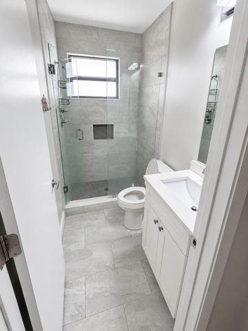 1818 Meadow Court Guest House, West Palm Beach, FL 33406