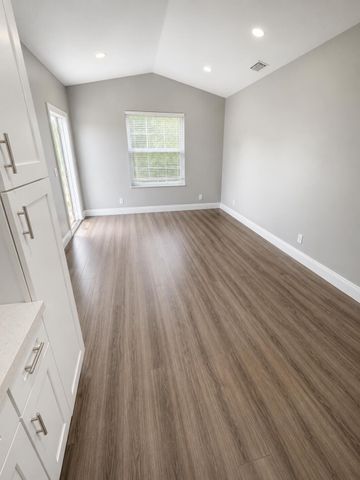1818 Meadow Court Guest House, West Palm Beach, FL 33406