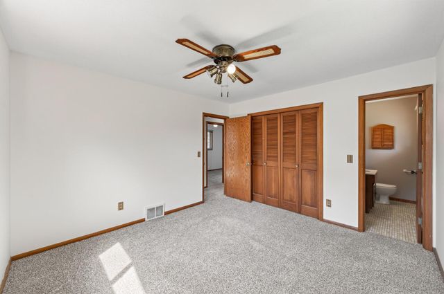 7817 67th Avenue N, Brooklyn Park, MN 55428