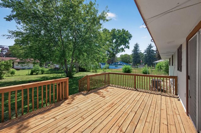 7817 67th Avenue N, Brooklyn Park, MN 55428