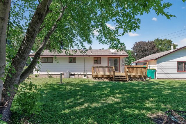 7817 67th Avenue N, Brooklyn Park, MN 55428