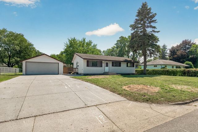 7817 67th Avenue N, Brooklyn Park, MN 55428