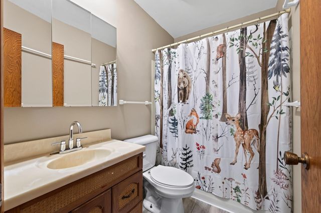 7817 67th Avenue N, Brooklyn Park, MN 55428