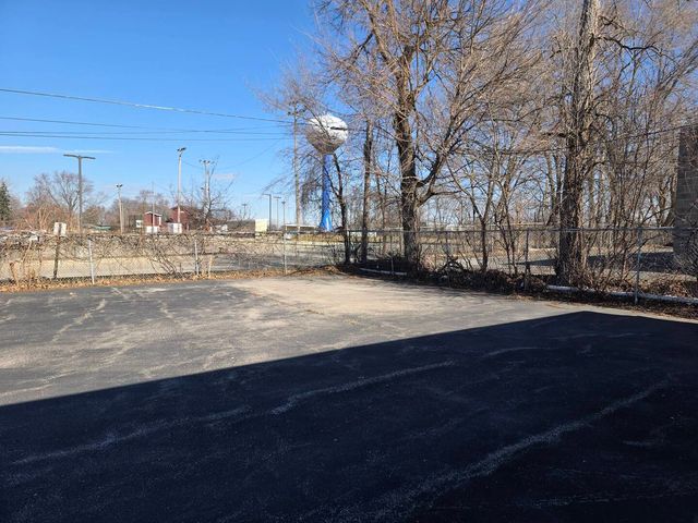 2912 W Il Route 120 Route, Mchenry, IL 60051