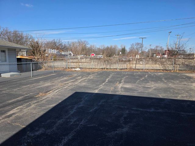 2912 W Il Route 120 Route, Mchenry, IL 60051