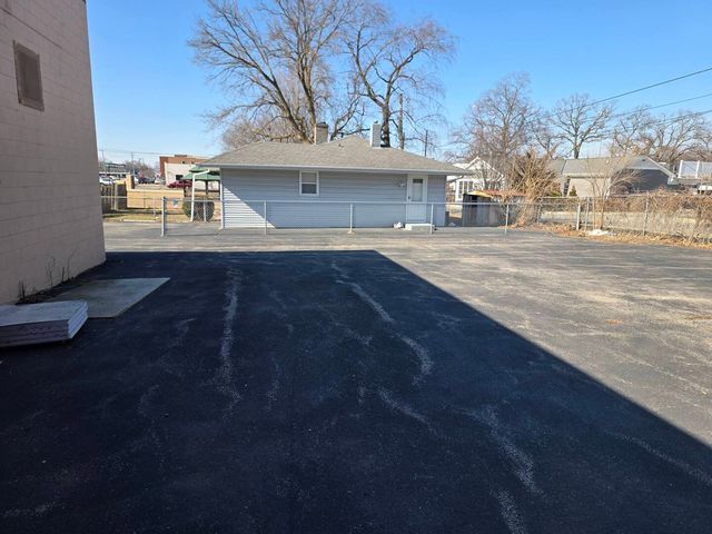 2912 W Il Route 120 Route, Mchenry, IL 60051