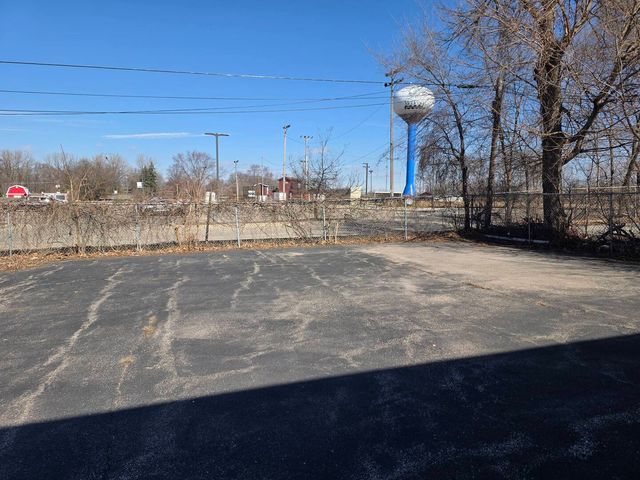 2912 W Il Route 120 Route, Mchenry, IL 60051