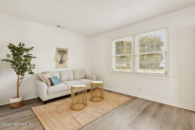 4520 BIRKENHEAD Road, Jacksonville, FL 32210