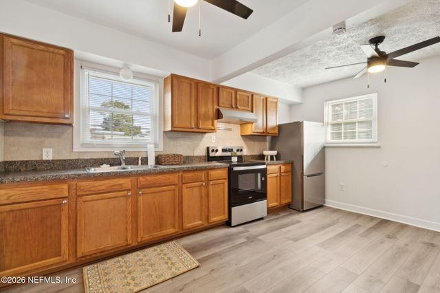 4520 BIRKENHEAD Road, Jacksonville, FL 32210