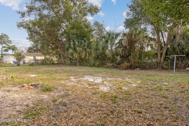 4520 BIRKENHEAD Road, Jacksonville, FL 32210