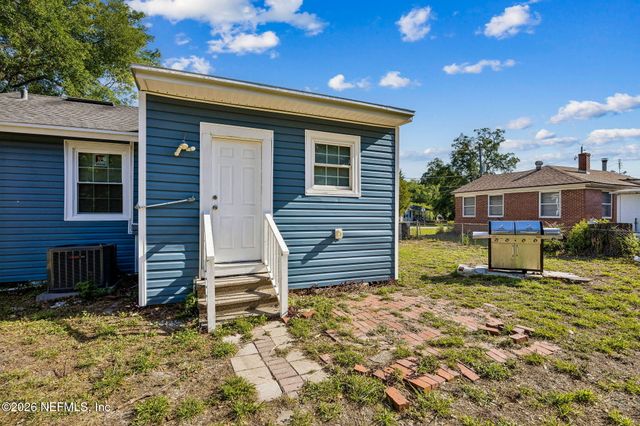 4520 BIRKENHEAD Road, Jacksonville, FL 32210