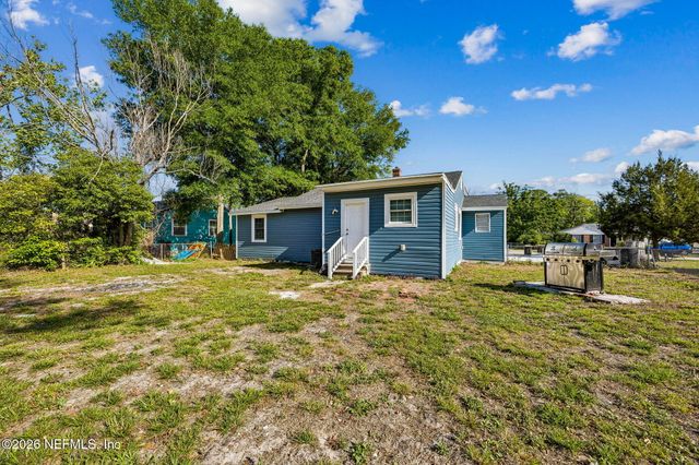 4520 BIRKENHEAD Road, Jacksonville, FL 32210
