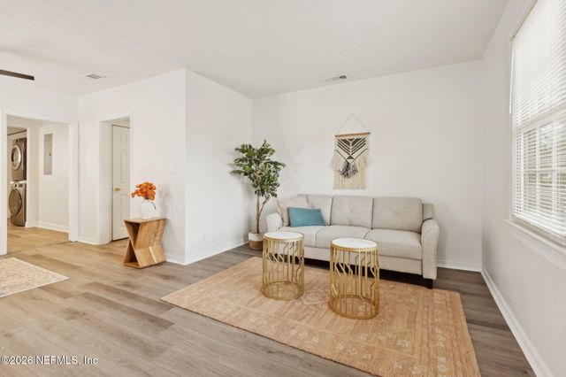 4520 BIRKENHEAD Road, Jacksonville, FL 32210