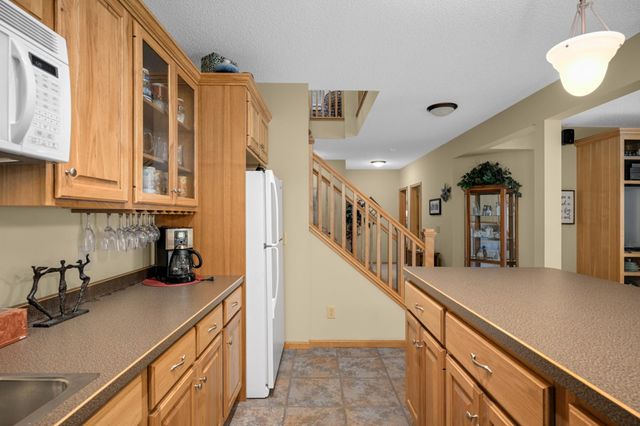 14598 Hunters Lane, Savage, MN 55378